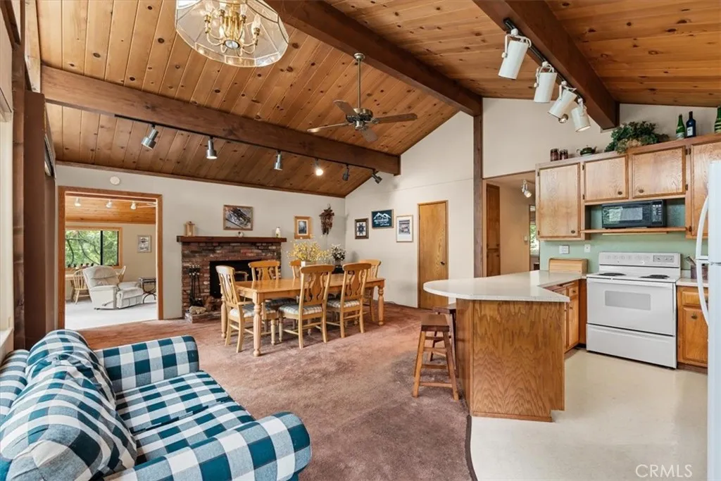 26823 Crestview Drive, Idyllwild, California 92549 home-pic-5